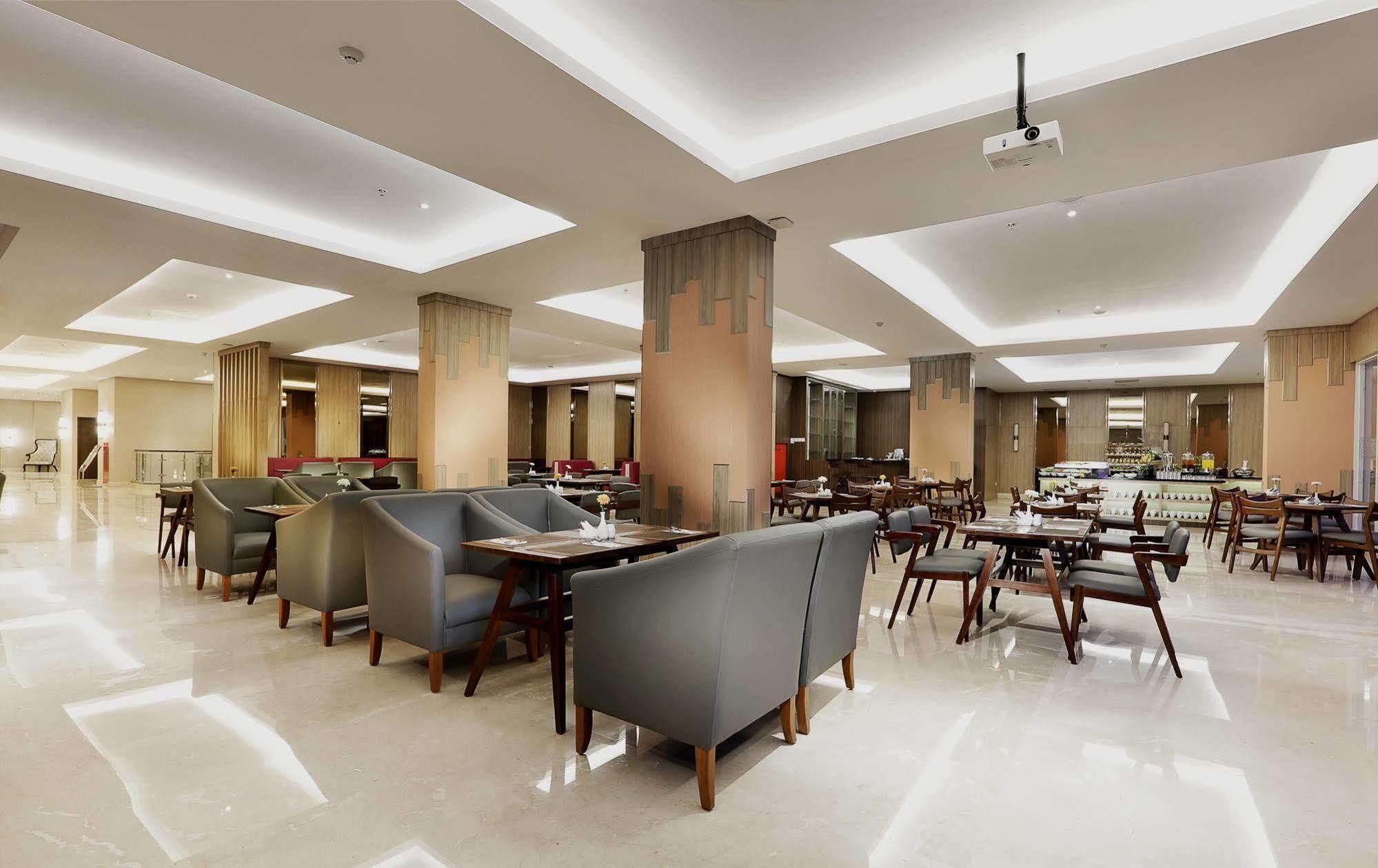 Hotel Harper Perintis By Aston
